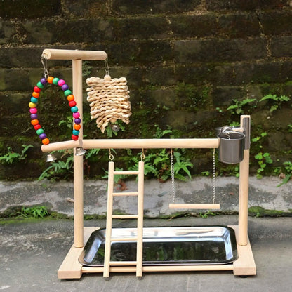 Alt-i-ett lekestativ for fugler