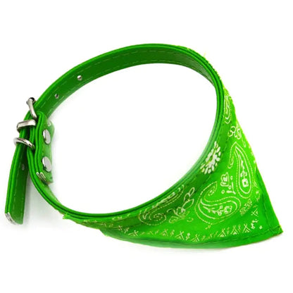Justerbar bandana til kjæledyr