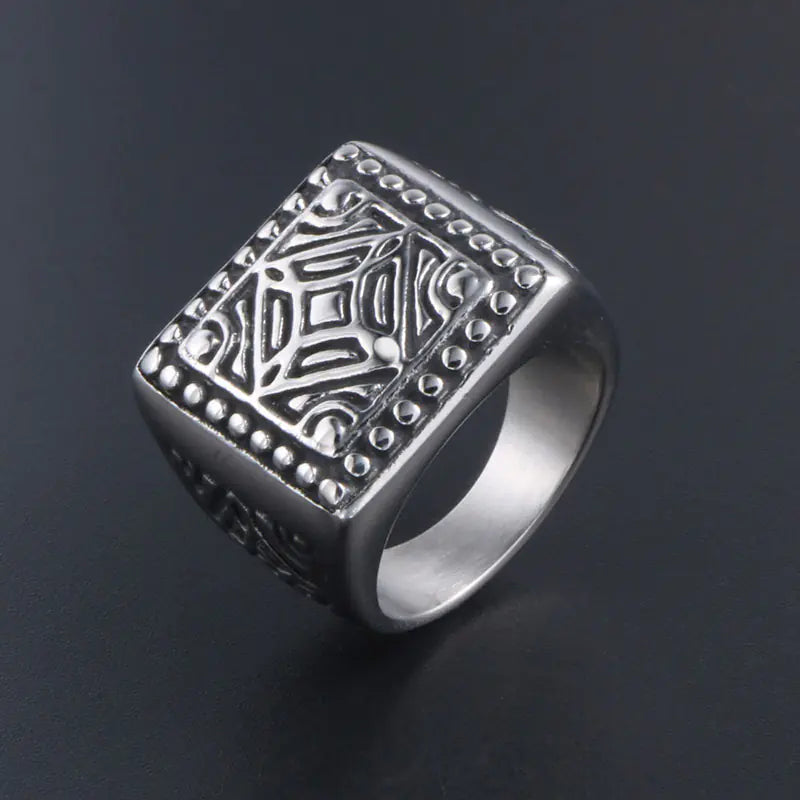 Trendy ring for menn